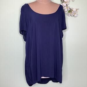 Torrid Keyhole Cutout Floral Embroidery Swingy Rayon Short Sleeve Top Navy Blue